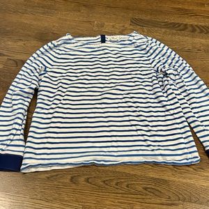 Vineyard Vines crew neck light sweatshirt. Women’s large